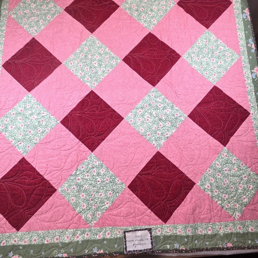 Vintage 2005 Pink/Green‎ Square Handmade Patchwork Diamond Pattern Quilt NEW